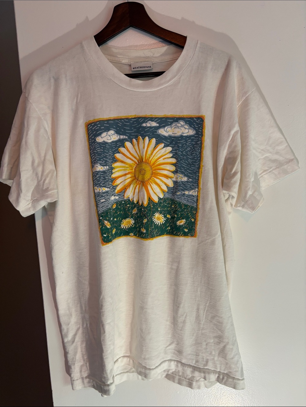 VINTAGE White Flower Graphic T-Shirt